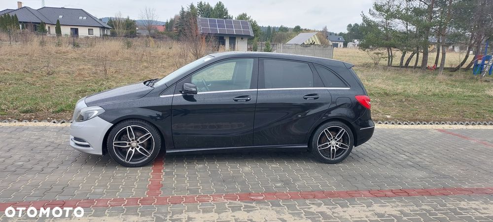 Mercedes-Benz Klasa B 180 CDI (BlueEFFICIENCY) 7G-DCT - 2
