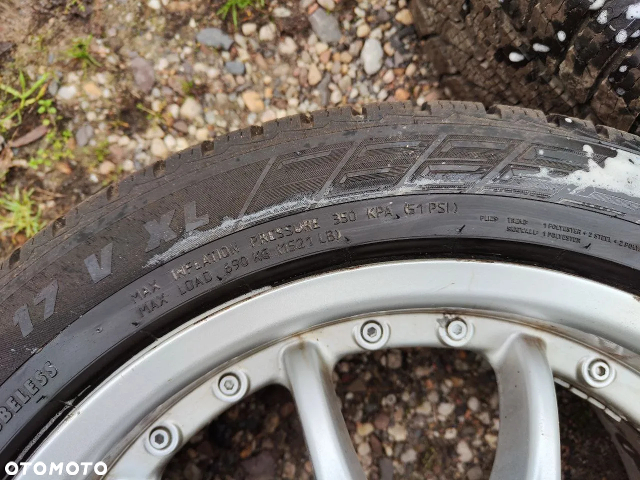 Felgi aluminiowe z oponami zimowymi 215/50 R17 - 11