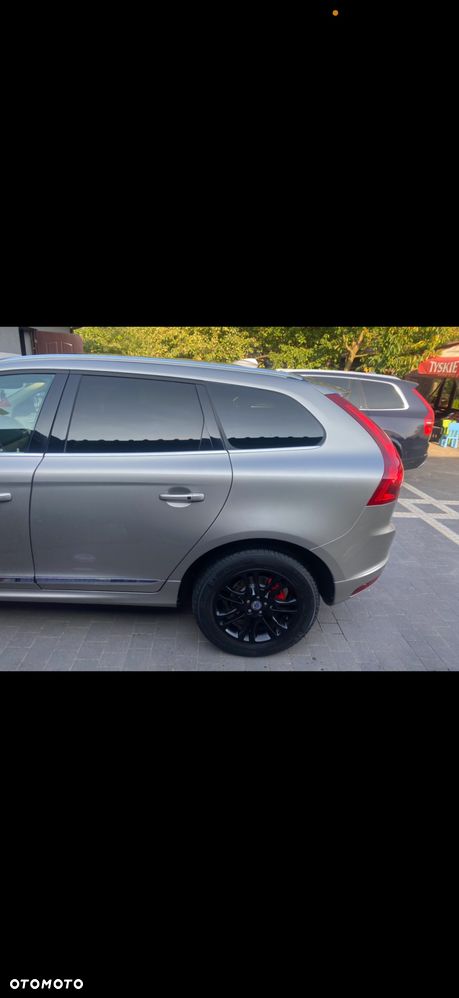 Volvo XC 60 T6 AWD Momentum - 25