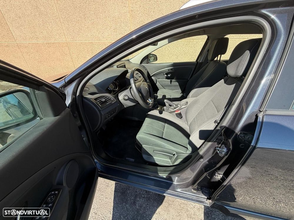 Renault Mégane 1.5 dCi Dynamique - 10