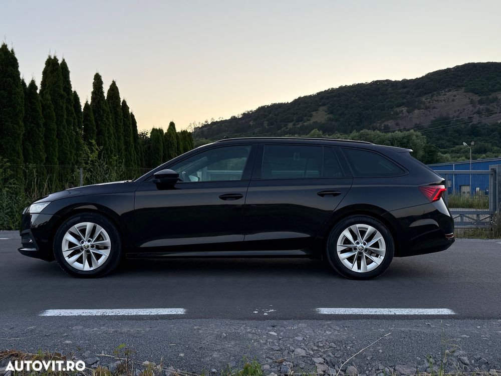 Skoda Octavia 2.0 TDI DSG Sportline - 32