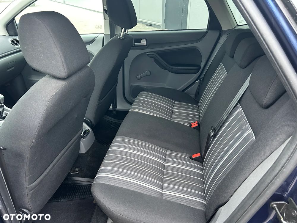 Ford Focus - 24