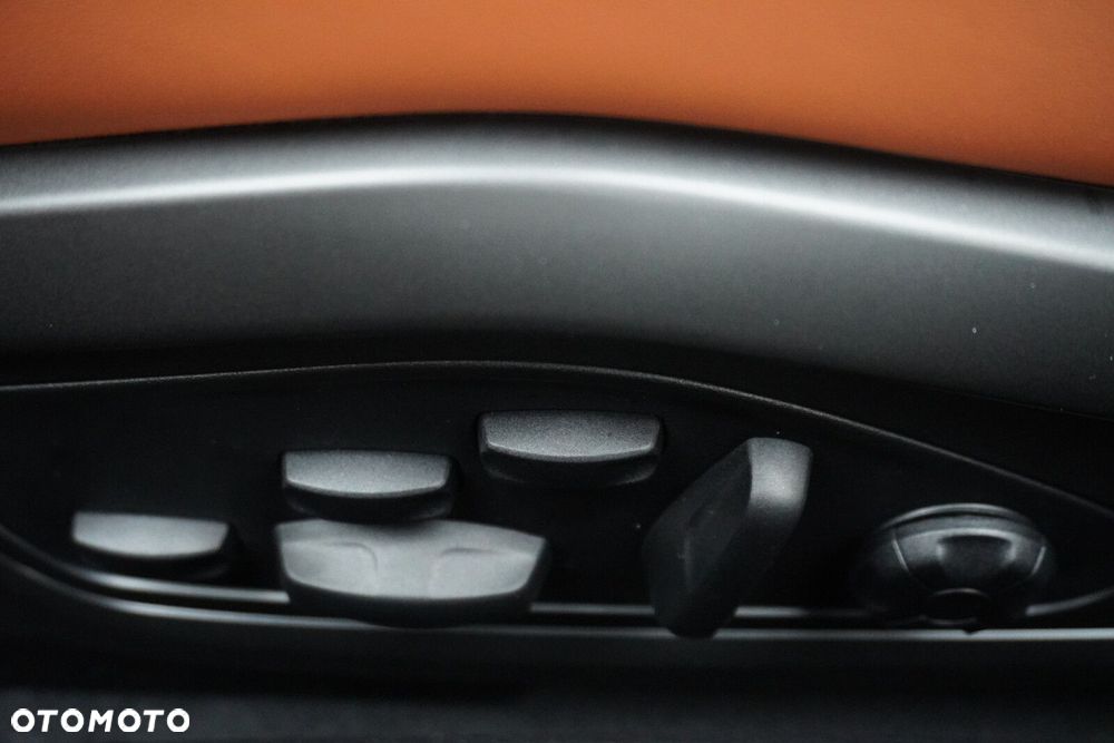 Porsche 911 Carrera S - 17