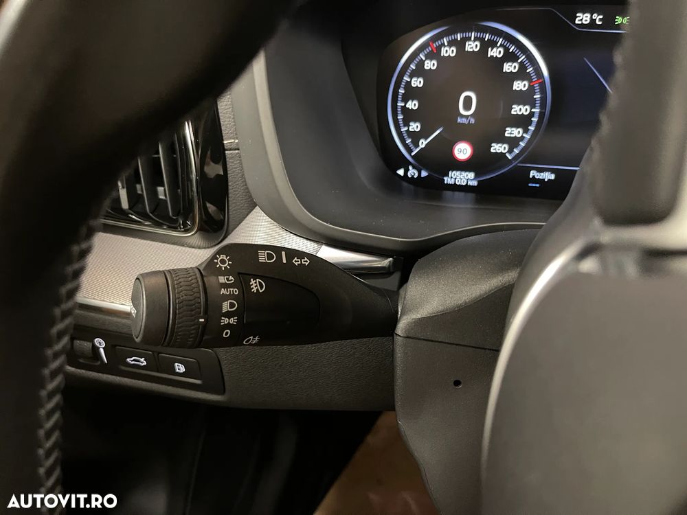 Volvo XC 60 T8 Twin Engine AWD Geartronic Inscription - 29