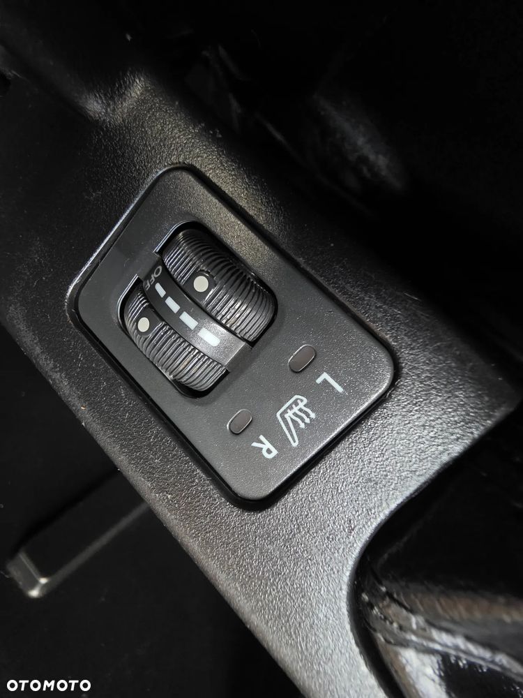 Subaru Forester 2.0D XE NAV Euro5 - 24