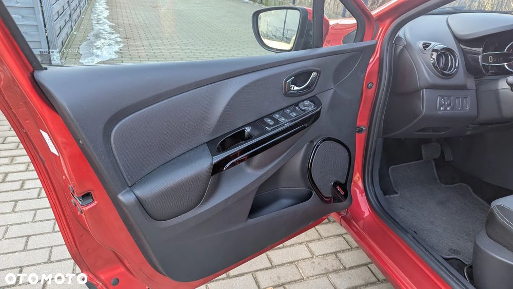 Renault Clio - 16