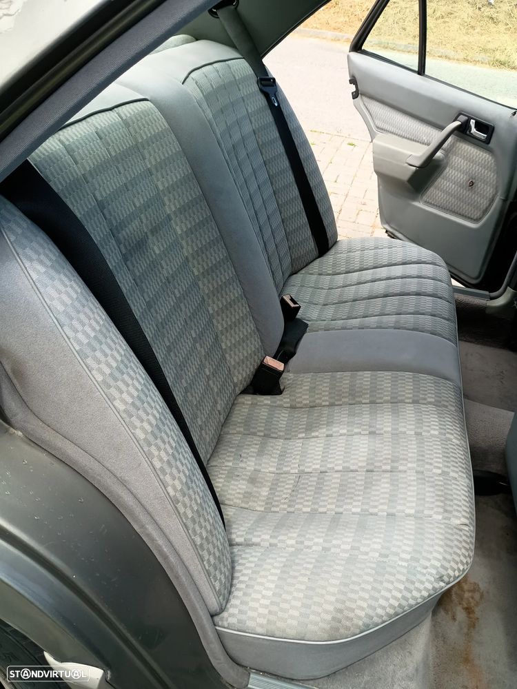 Mercedes-Benz A 190 - 9