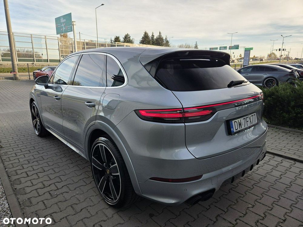 Porsche Cayenne E-Hybrid - 7