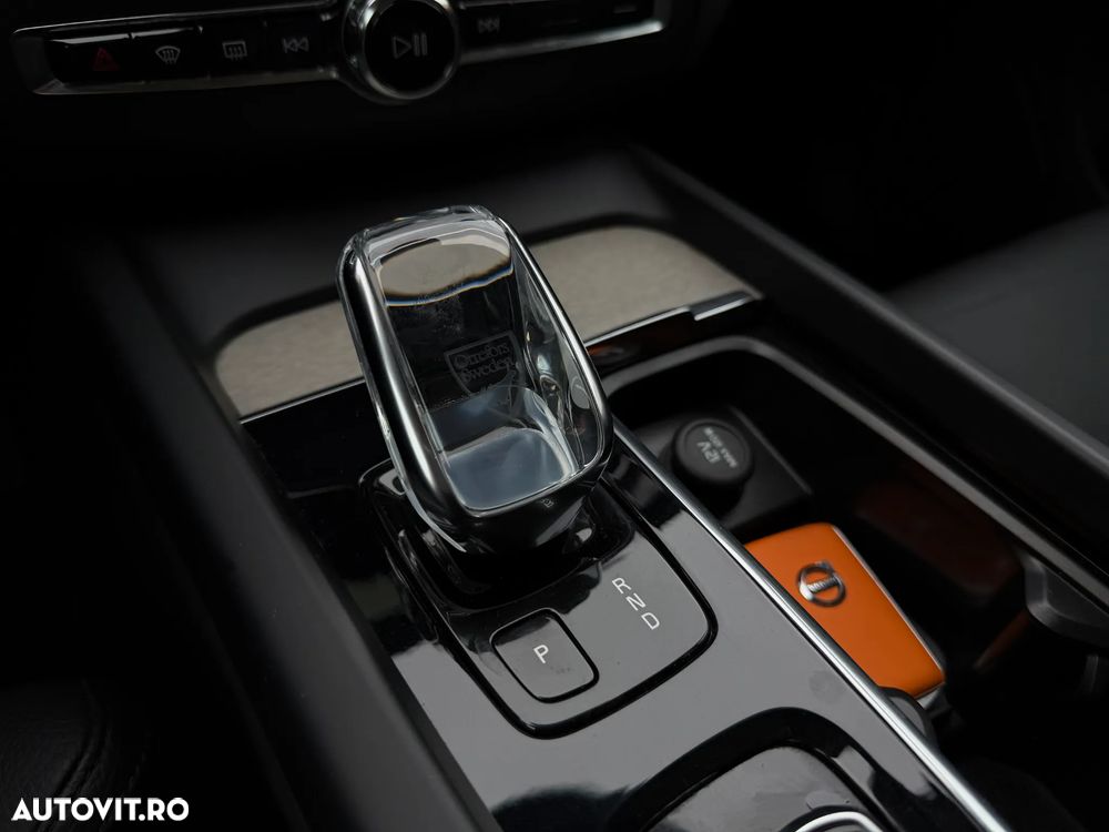 Volvo XC 60 T8 AWD Recharge Geartronic Inscription Expression - 19