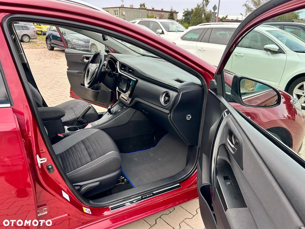 Toyota Auris 1.8 HSD Luna - 24