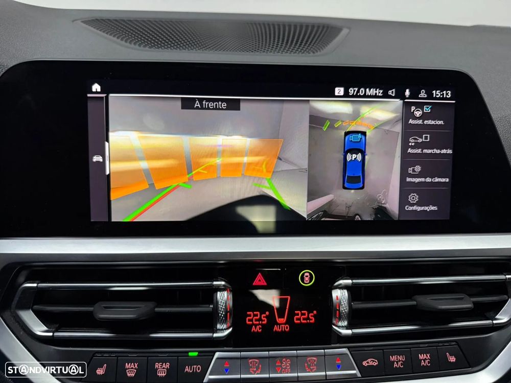 BMW 330 e Touring Pack Desportivo M Auto - 12