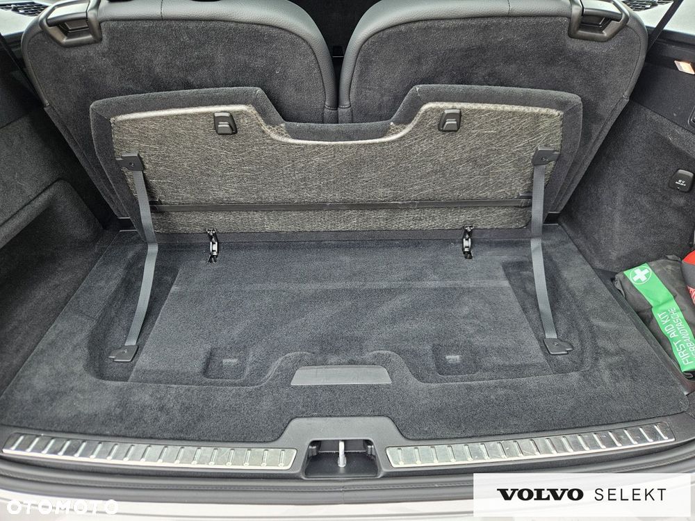 Volvo XC 90 - 35