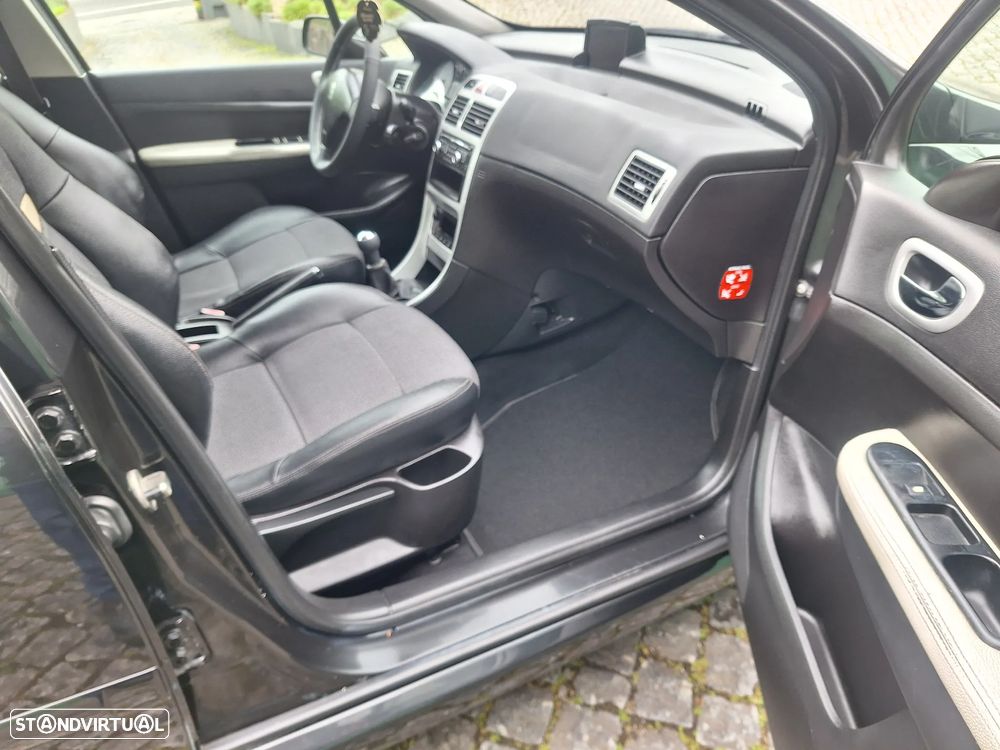 Peugeot 307 SW 1.6 HDi FAP SE Navteq - 10