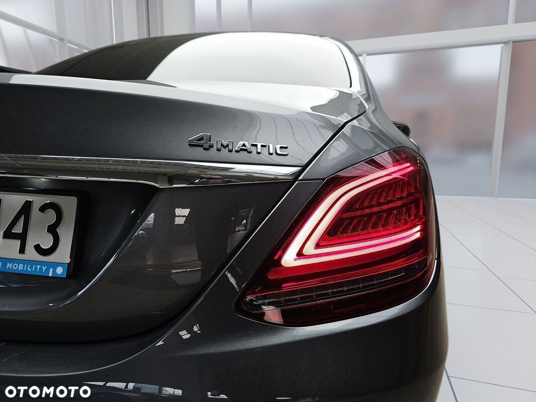 Mercedes-Benz Klasa C 200 4MATIC 9G-TRONIC - 27