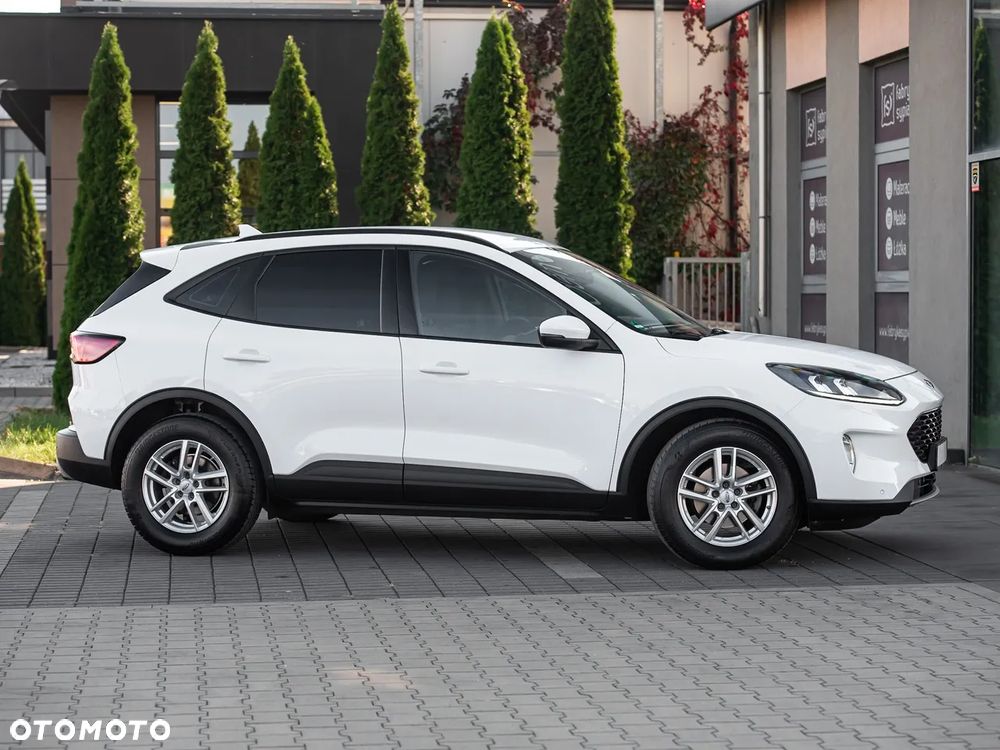 Ford Kuga - 3