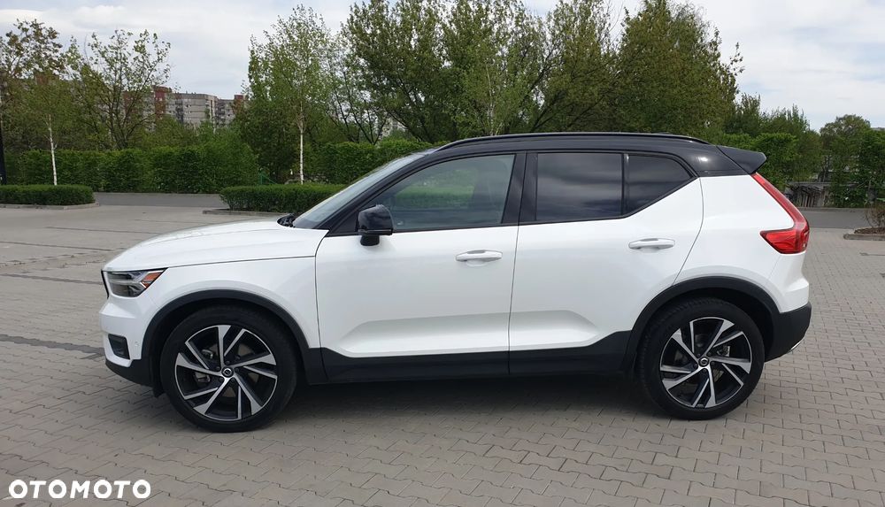 Volvo XC 40 T4 R-Design - 3