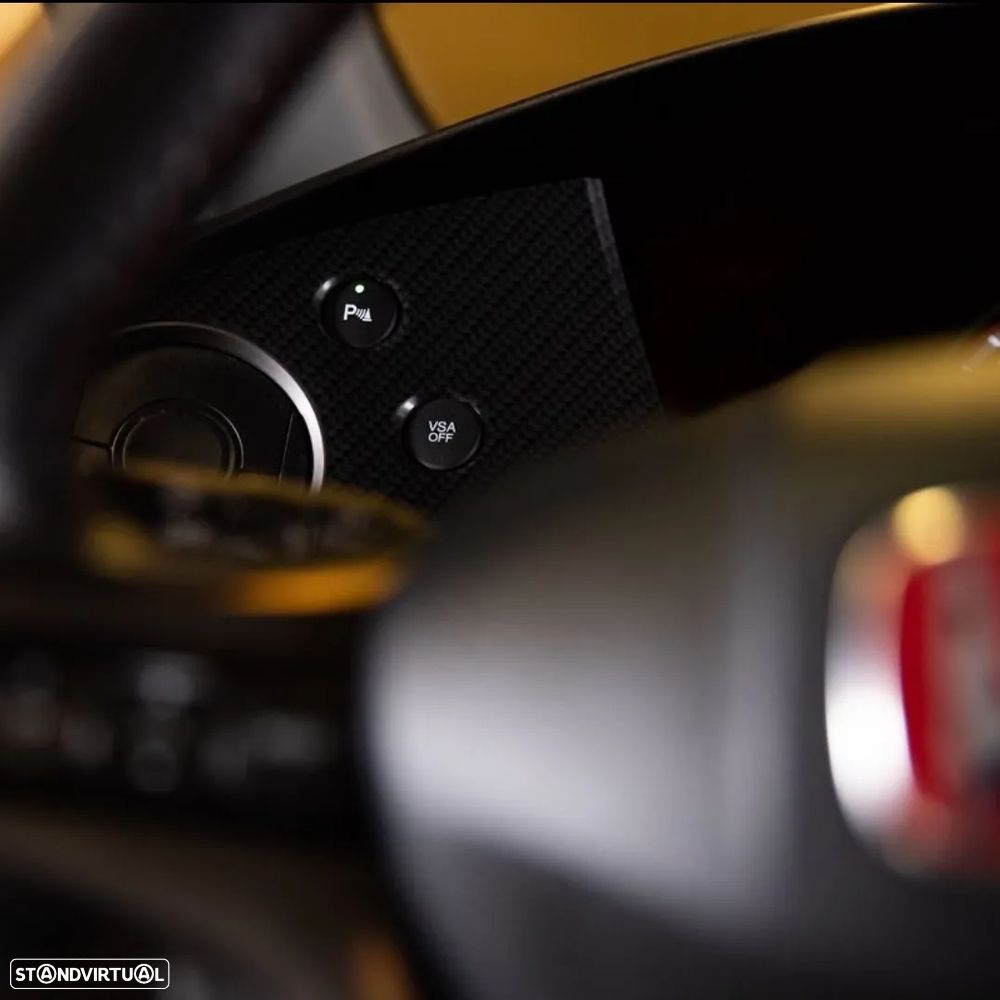 Honda Civic 2.0 i-VTEC Type R Championship White Edition - 16