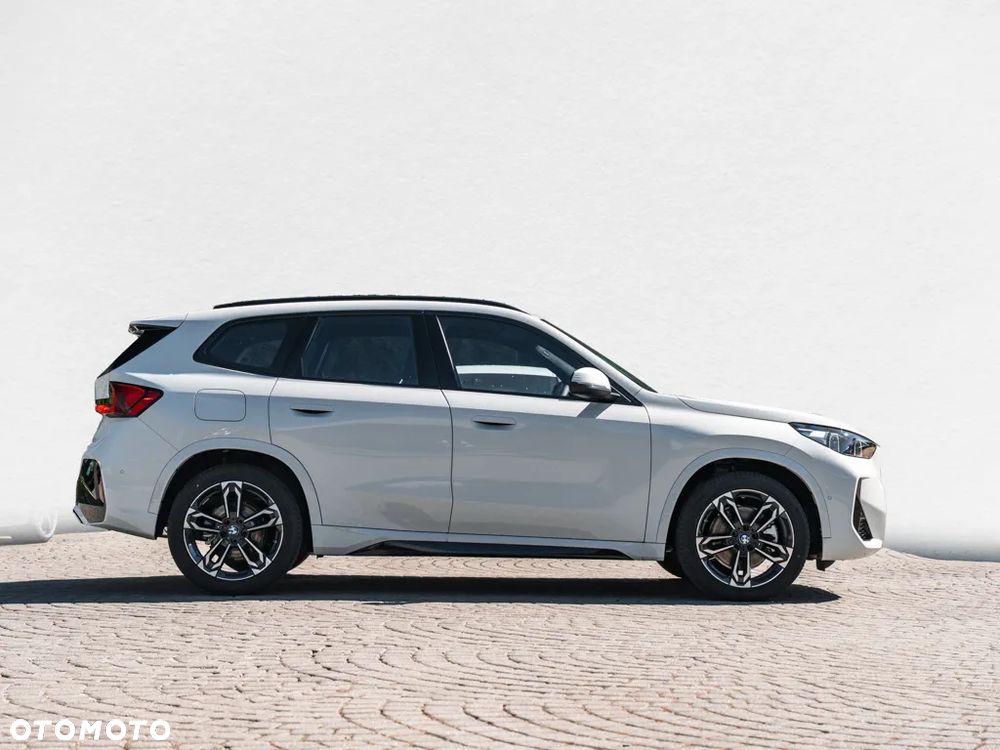 BMW X1 xDrive23i M Sportpaket - 2