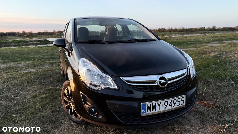 Opel Corsa 1.2 16V Cosmo - 4