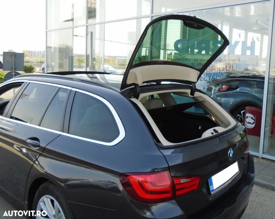 BMW Seria 5 520d Touring Aut. Modern Line - 18
