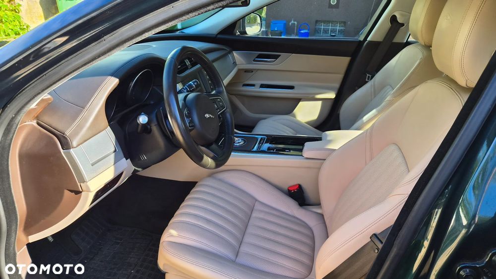 Jaguar XF 2.0 i4D Portfolio - 6