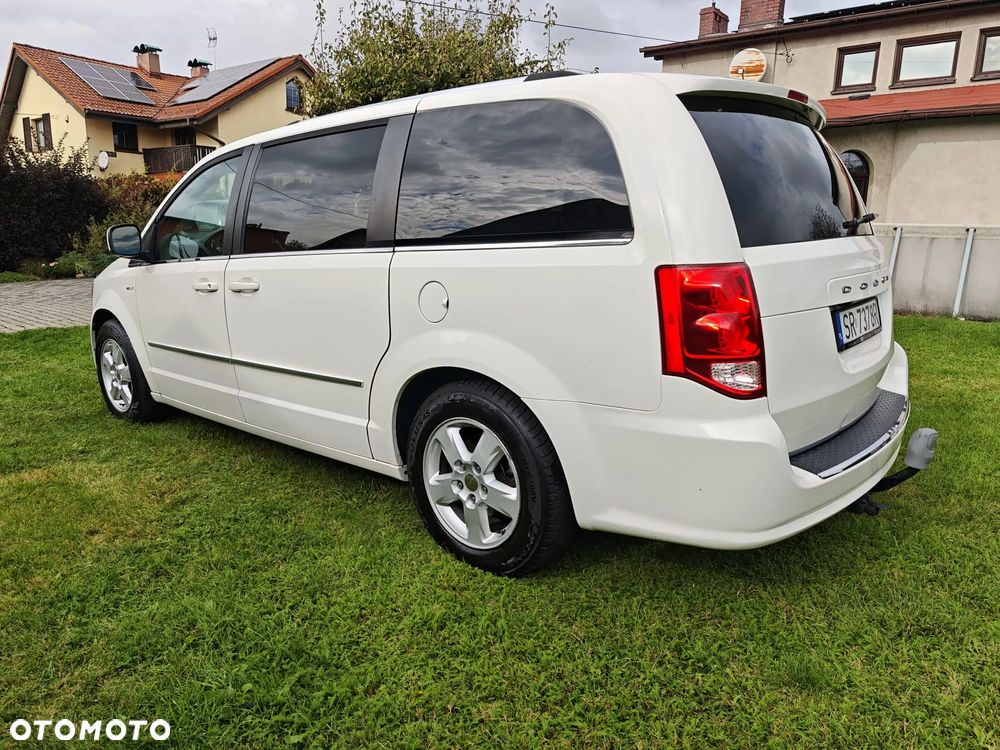 Dodge Grand Caravan - 14