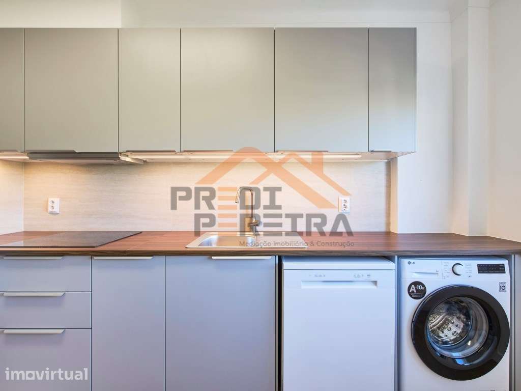Situado na Arroja, T3 remodelado, com muita luz natural. - Grande imagem: 5/60