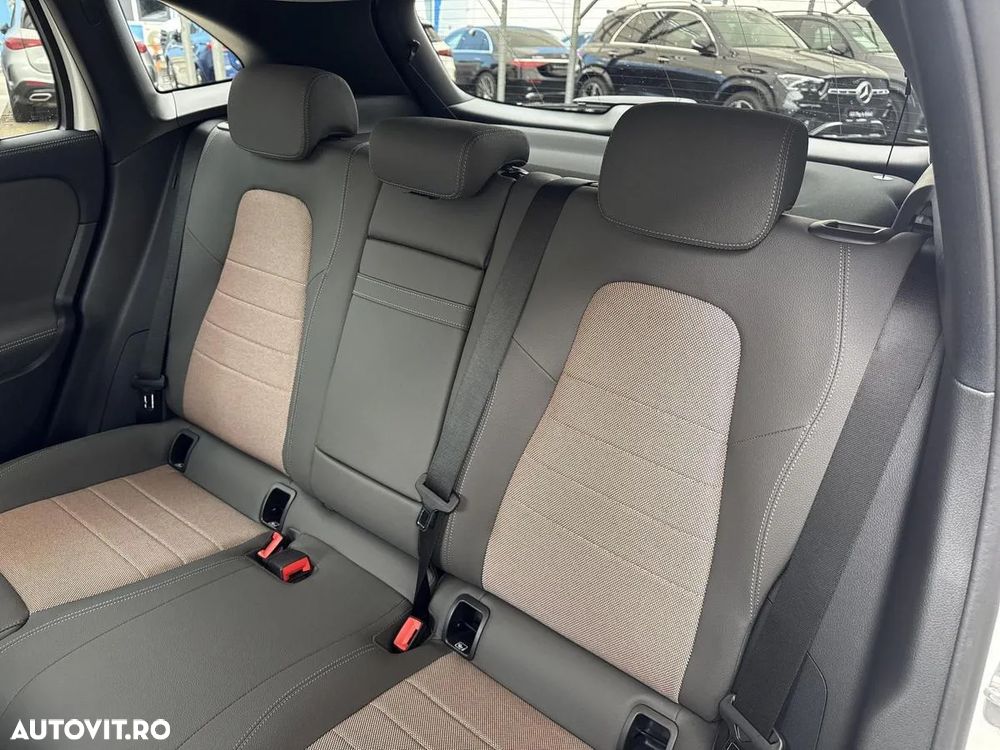 Mercedes-Benz EQA 250+ - 11