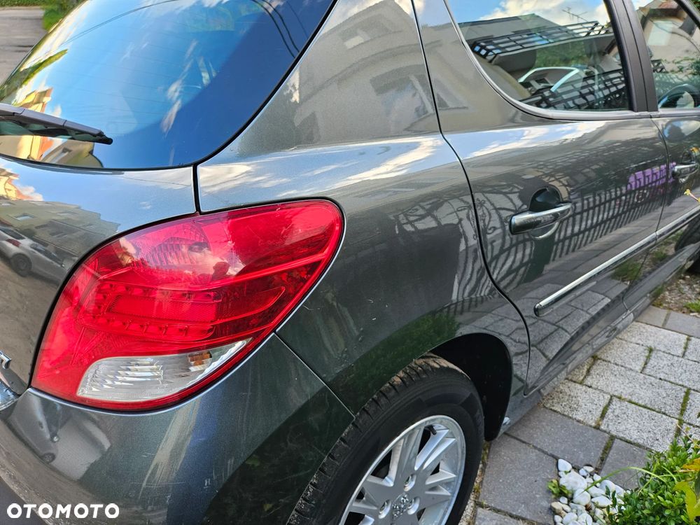 Peugeot 207 1.4 Millesim 200 - 12