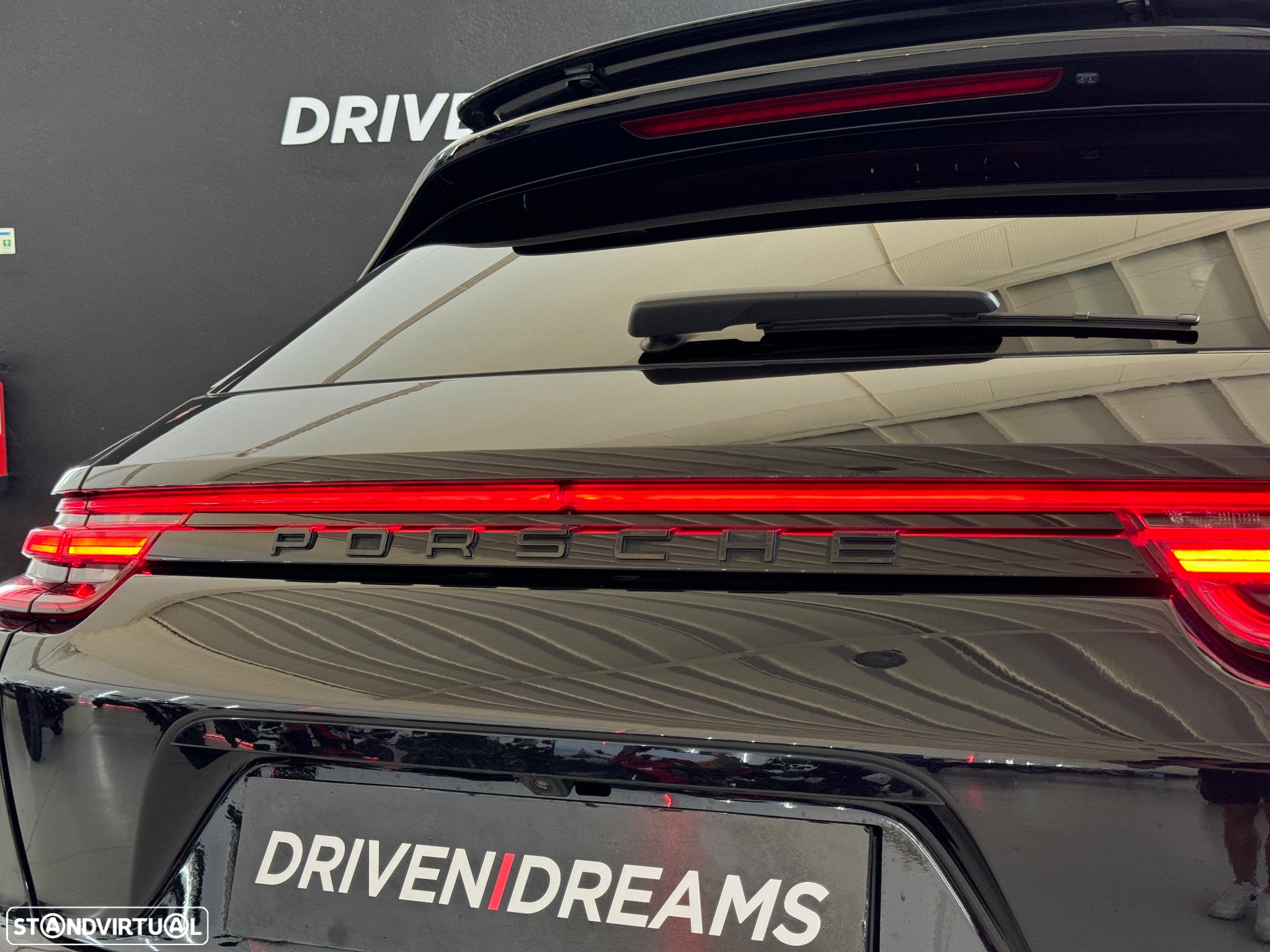 Porsche Panamera Sport Turismo 4 E-Hybrid Platinum Edition - 6