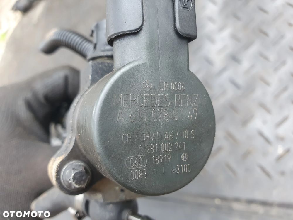 LISTWA WTRYSKOWA CZUJNIKI MERCEDES SPRINTER I 903 2.2 CDI A6110700095 A6110780149  0445214004 - 3