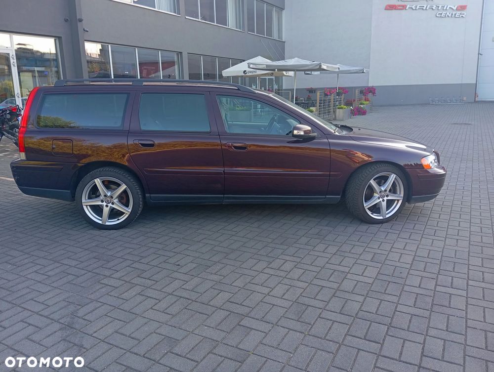 Volvo V70 D5 AWD Momentum - 3