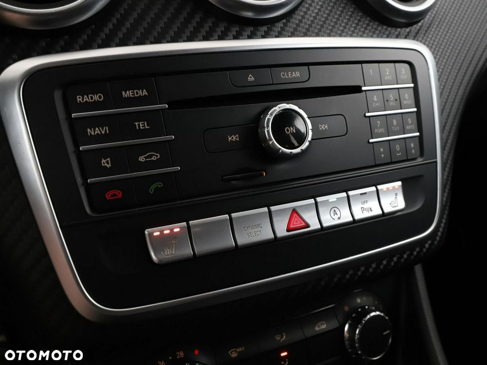 Mercedes-Benz Klasa A 180 (BlueEFFICIENCY) AMG Sport - 26