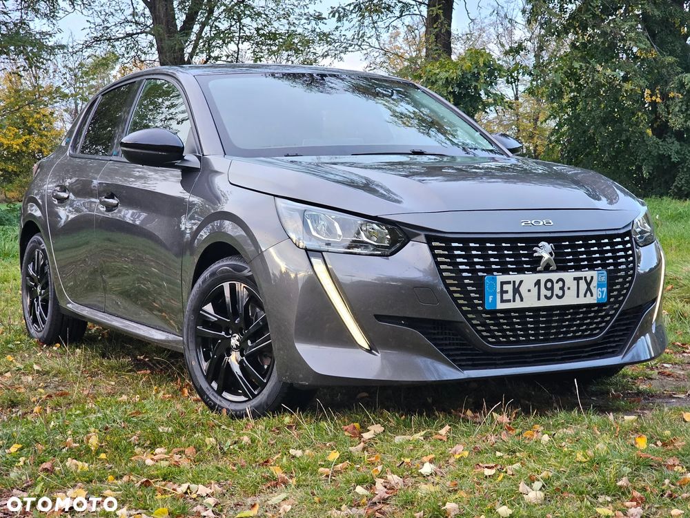 Peugeot 208 - 1