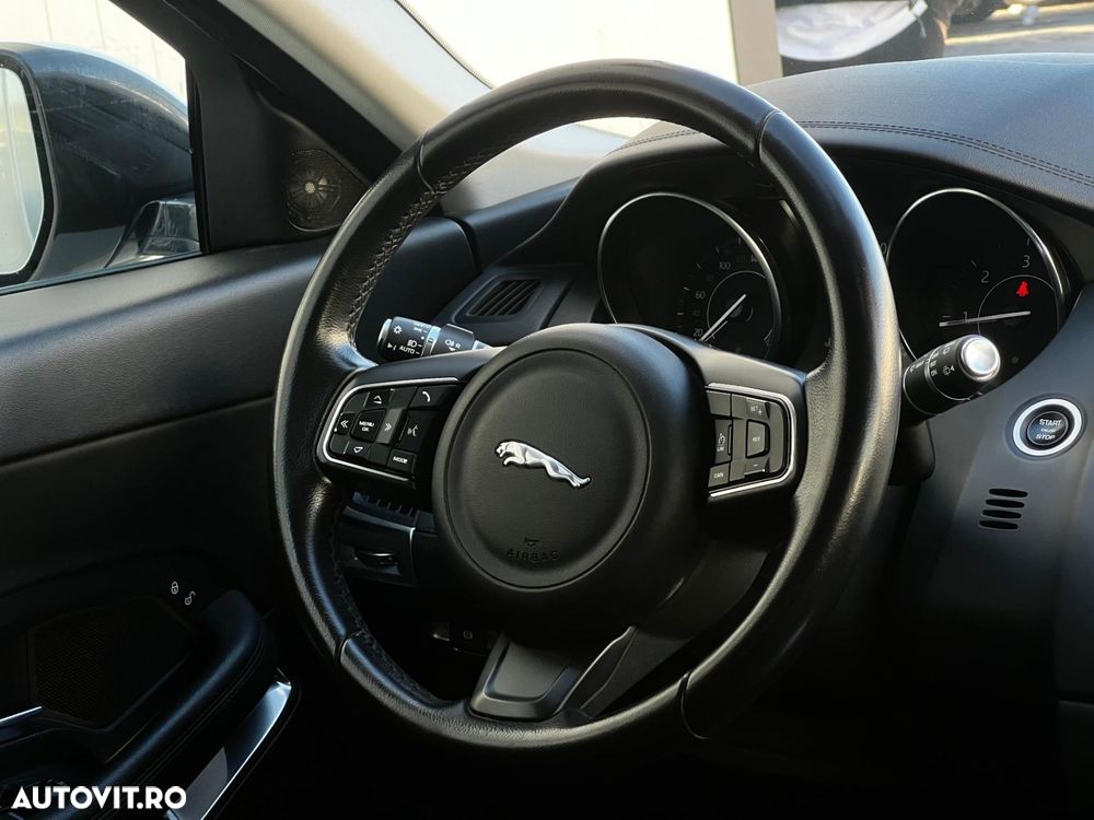 Jaguar E-Pace D150 AWD Aut. - 9
