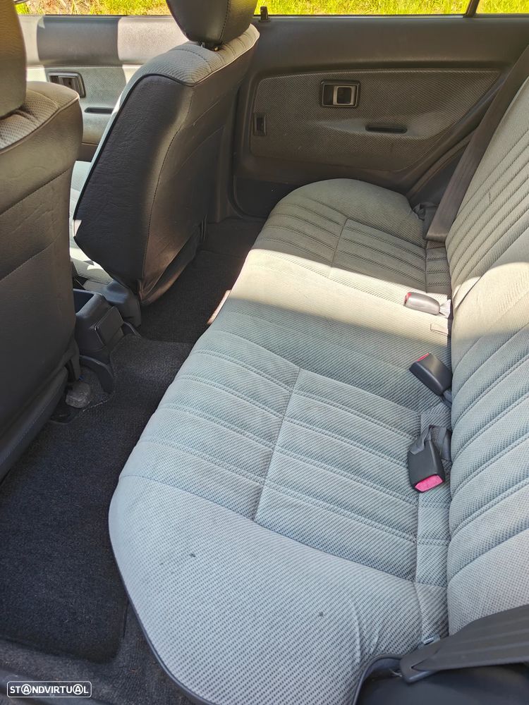 Toyota Corolla Hatchback 1.3 12v - 10