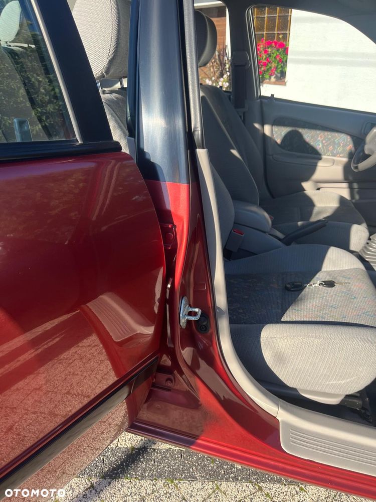 Toyota Corolla 1.4 XLi - 17