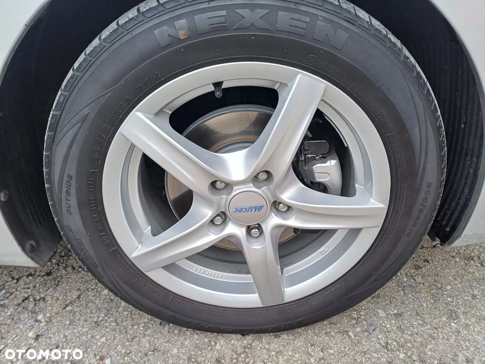 Hyundai i30 blue 1.6 GDI Style - 15