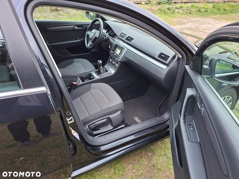 Volkswagen Passat 2.0 TDI Comfortline - 15