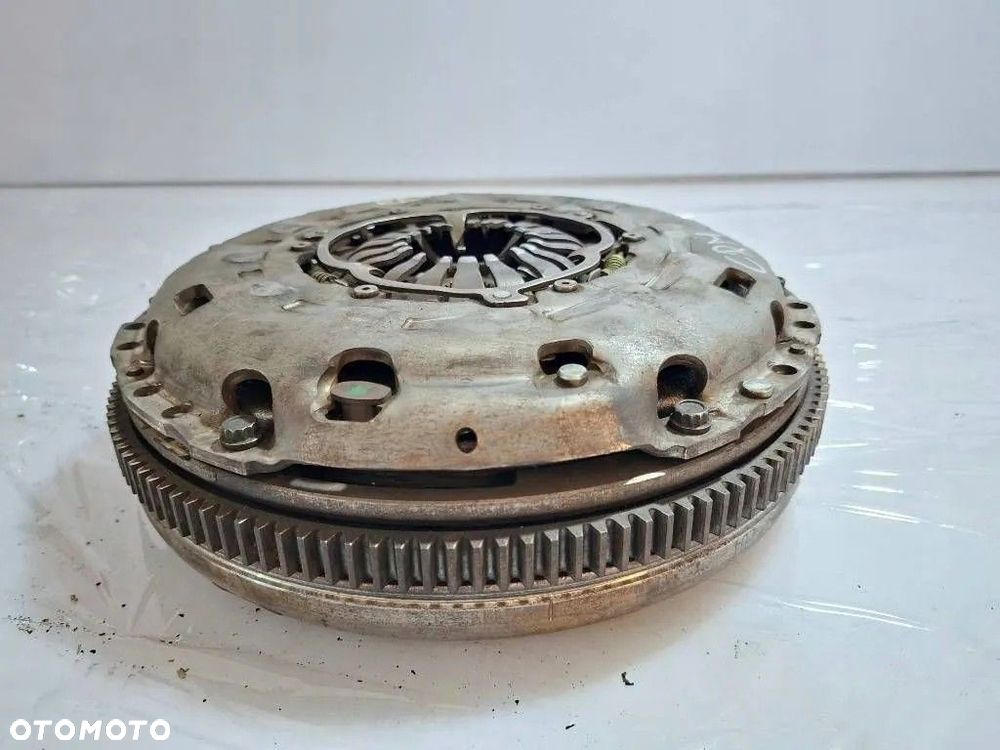 Skoda Octavia III 2016 2.0TDI CRM SPRZĘGŁO KOMPLETNE DWUMASA 04L141015E - 11