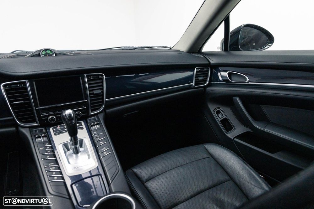 Porsche Panamera Standard - 17