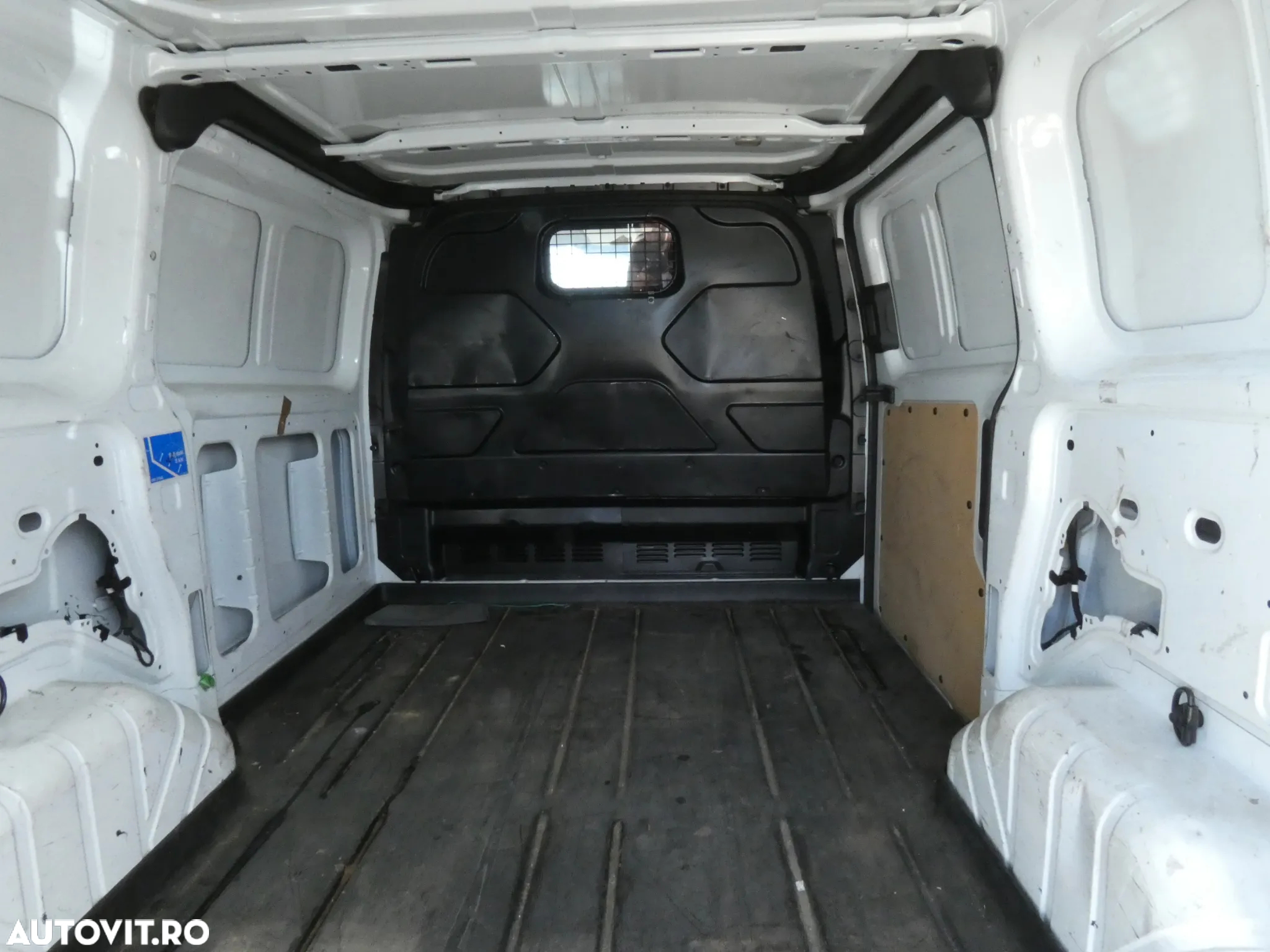 Ford Transit Custom - 11