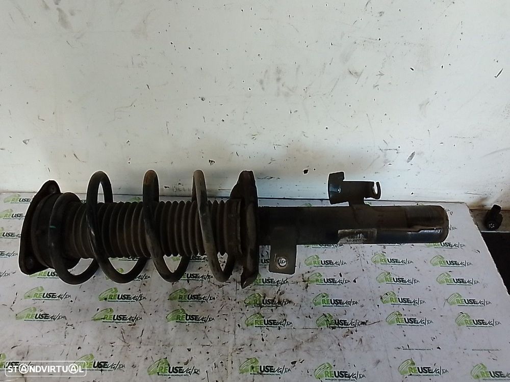 Suspensão Frente Esq Volvo C30 (533) - 2