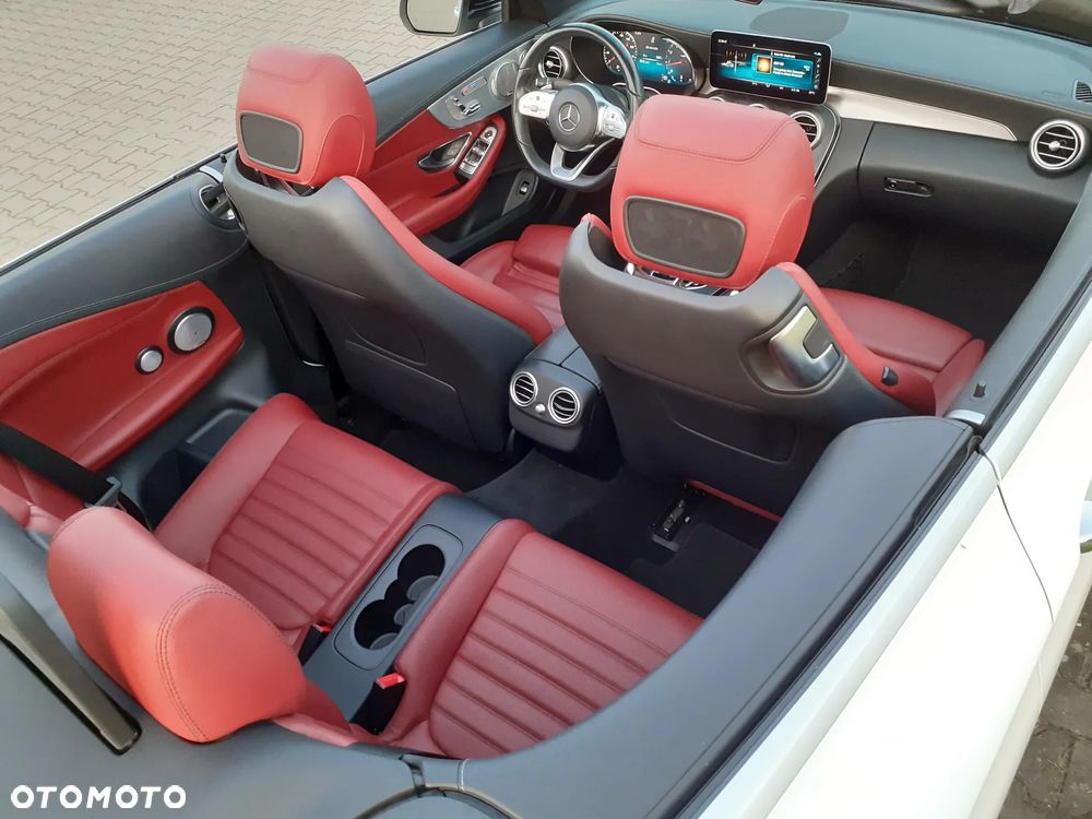 Mercedes-Benz Klasa C 300 9G-TRONIC - 19