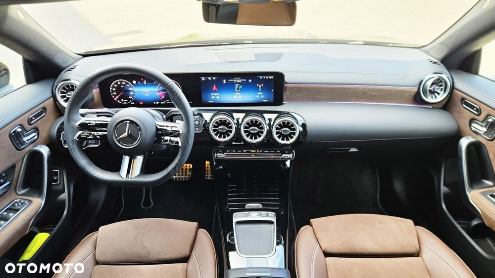 Mercedes-Benz CLA - 16