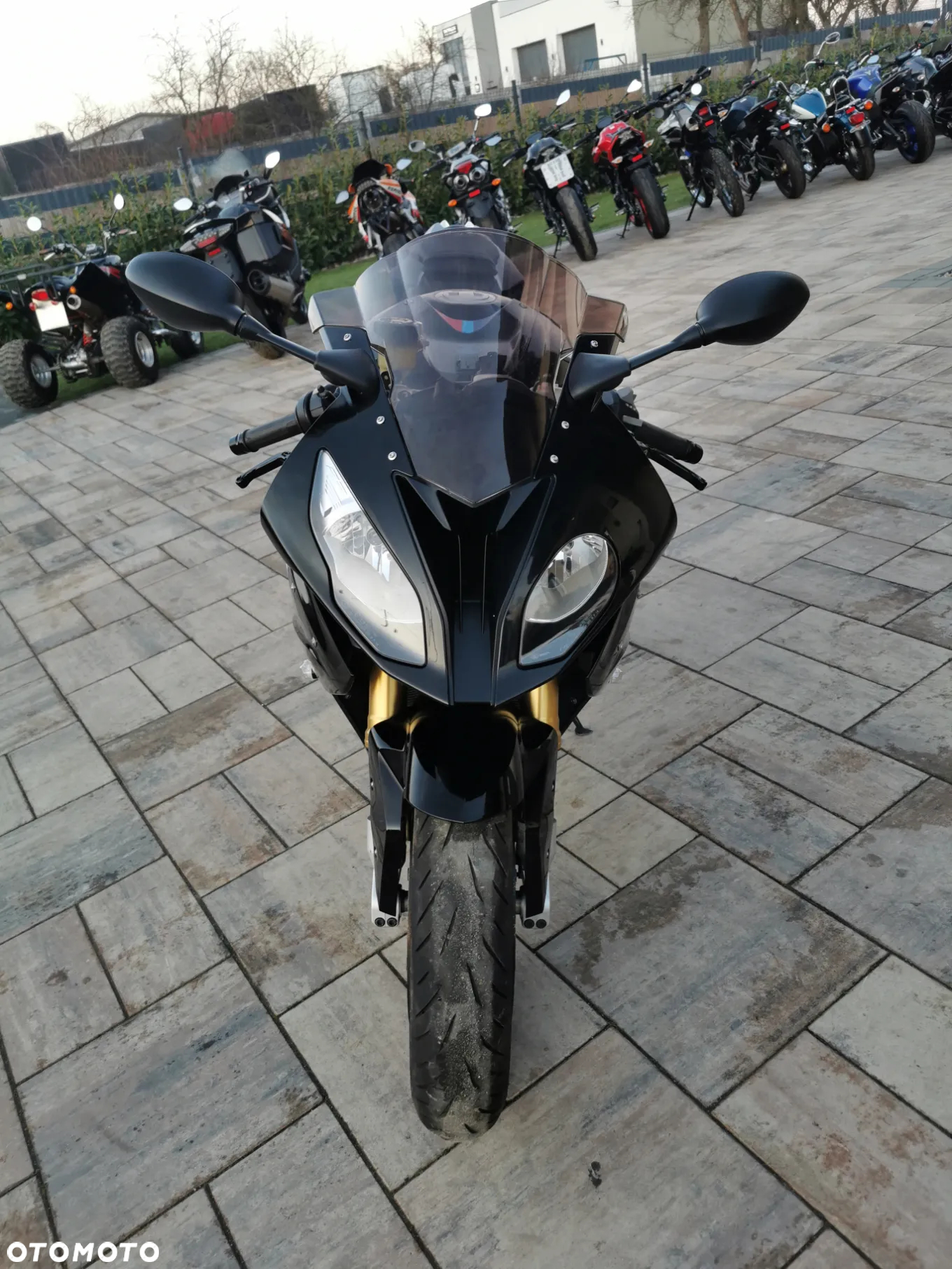 BMW S - 26