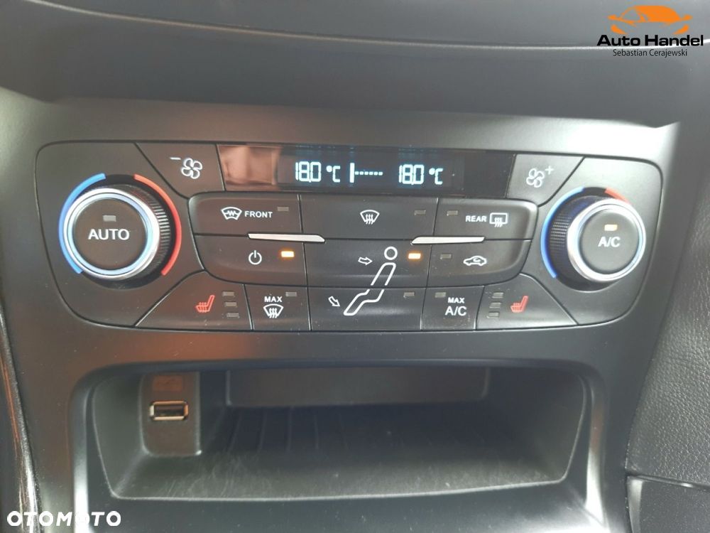 Ford Focus 1.5 EcoBoost Start-Stopp-System ST-LINE - 37
