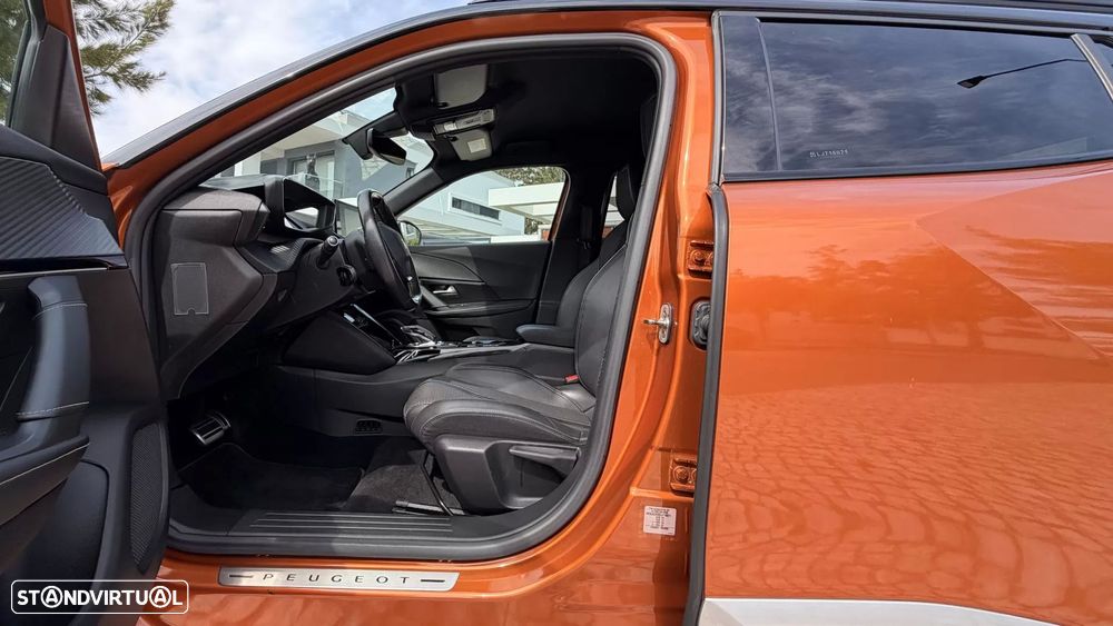 Peugeot e-2008 50 kWh GT - 17