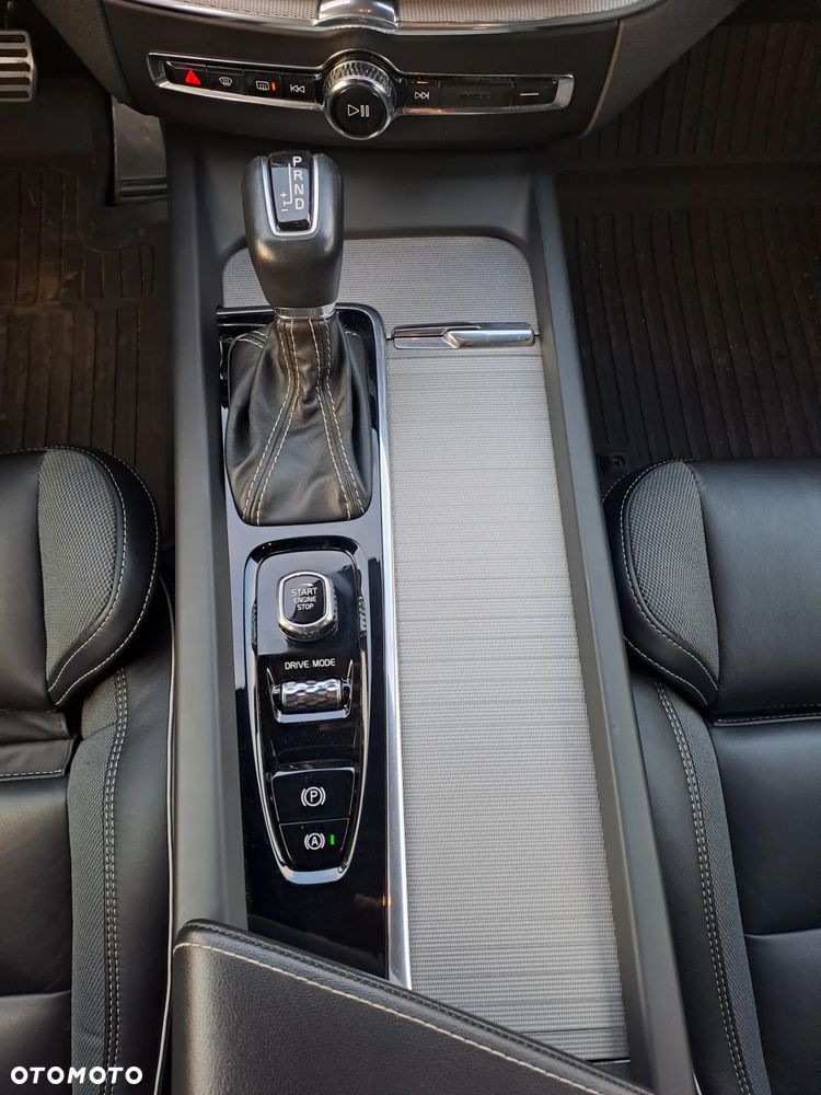 Volvo XC 60 T4 Geartronic RDesign - 19