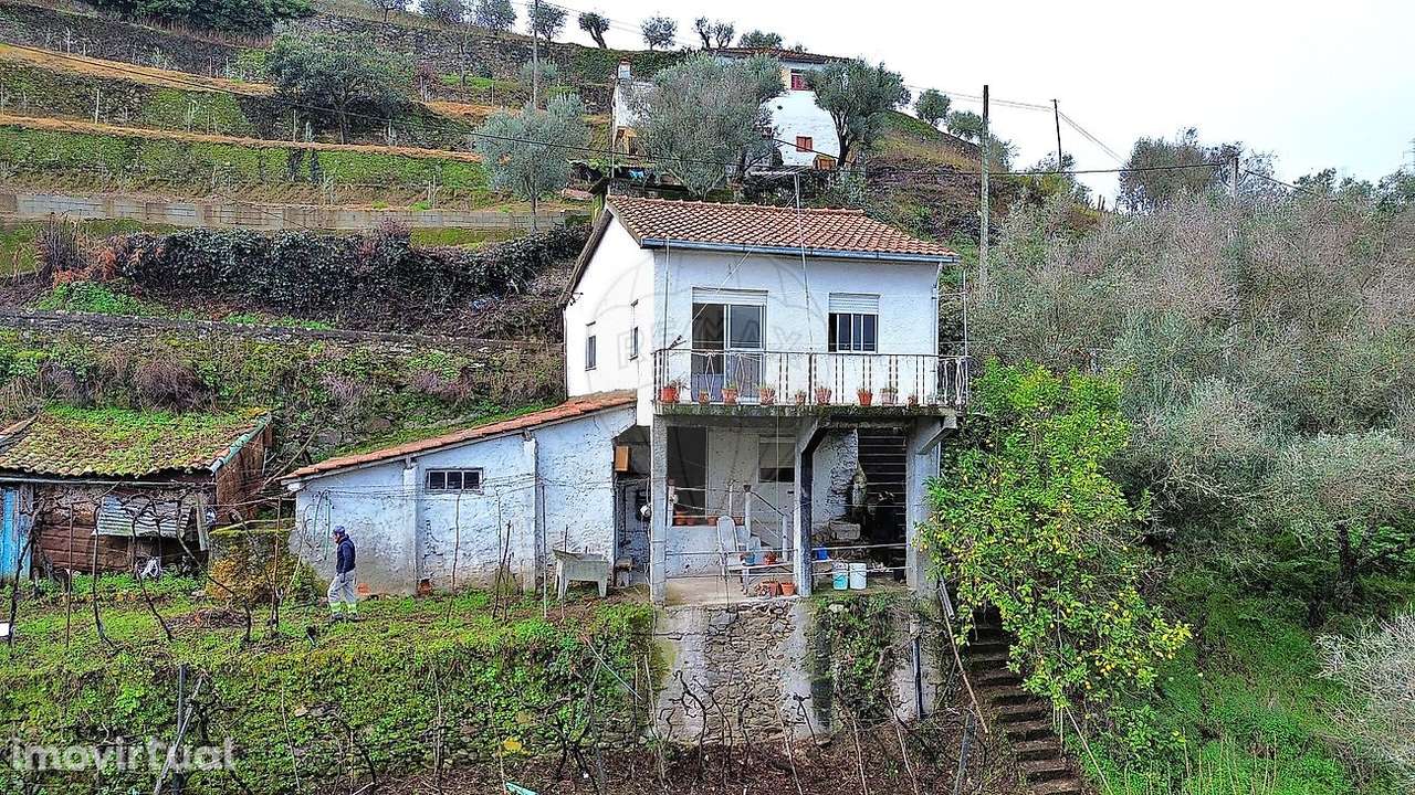 Moradia T2 para venda - Grande imagem: 2/25